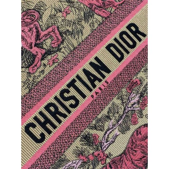 Replica Dior Large Dioriviera Book Tote Raffia with Pink Toile de Jouy Sauvage Embroidery Replica Dior Large Dioriviera Book Tote Raffia with Pink Toile de Jouy Sauvage Embroidery
