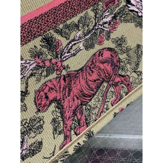 Replica Dior Large Dioriviera Book Tote Raffia with Pink Toile de Jouy Sauvage Embroidery Replica Dior Large Dioriviera Book Tote Raffia with Pink Toile de Jouy Sauvage Embroidery