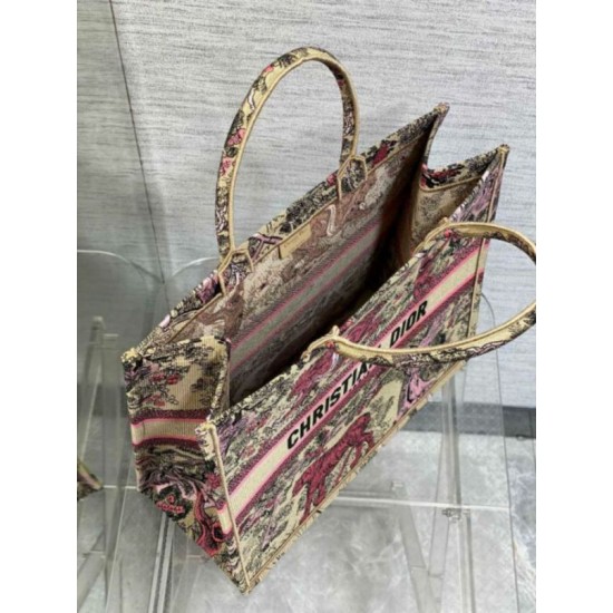 Replica Dior Large Dioriviera Book Tote Raffia with Pink Toile de Jouy Sauvage Embroidery Replica Dior Large Dioriviera Book Tote Raffia with Pink Toile de Jouy Sauvage Embroidery