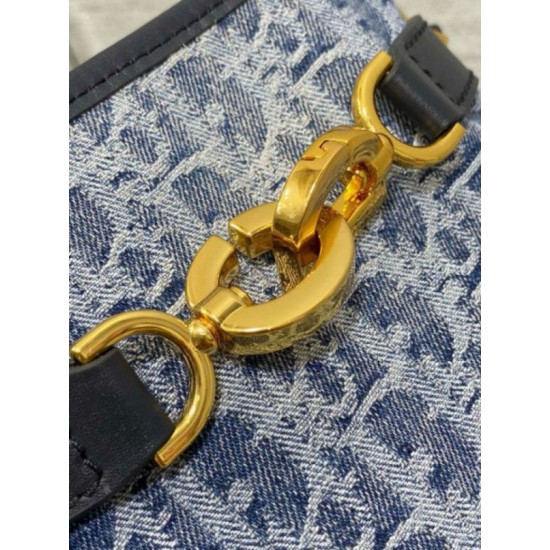 Replica Dior C'est Medium Bag Blue Denim Oblique Jacquard Replica Dior C'est Medium Bag Blue Denim Oblique Jacquard