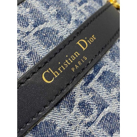 Replica Dior C'est Medium Bag Blue Denim Oblique Jacquard Replica Dior C'est Medium Bag Blue Denim Oblique Jacquard