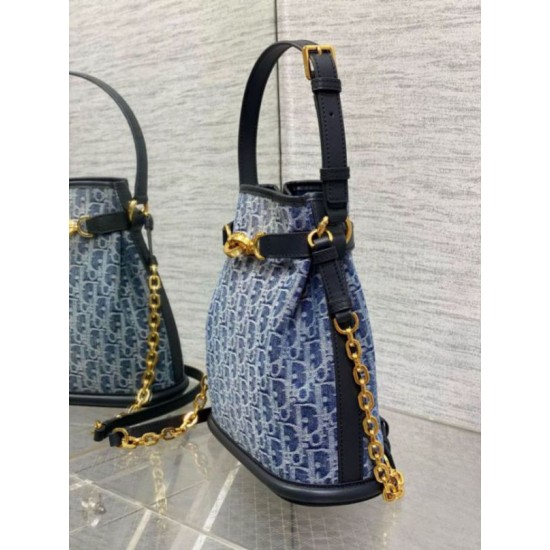 Replica Dior C'est Medium Bag Blue Denim Oblique Jacquard Replica Dior C'est Medium Bag Blue Denim Oblique Jacquard