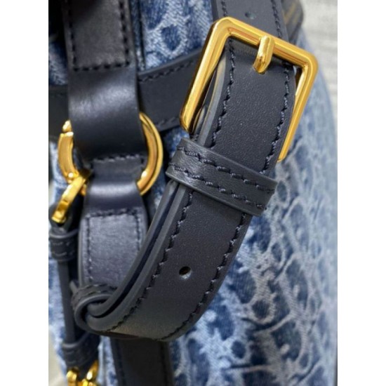 Replica Dior C'est Medium Bag Blue Denim Oblique Jacquard Replica Dior C'est Medium Bag Blue Denim Oblique Jacquard