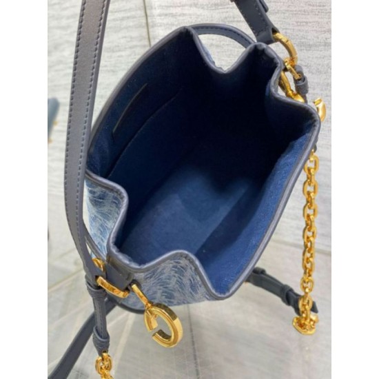 Replica Dior C'est Medium Bag Blue Denim Oblique Jacquard Replica Dior C'est Medium Bag Blue Denim Oblique Jacquard