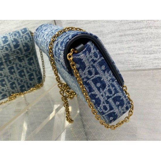 Replica Dior Saddle Chain Pouch Blue Denim Oblique Jacquard Replica Dior Saddle Chain Pouch Blue Denim Oblique Jacquard