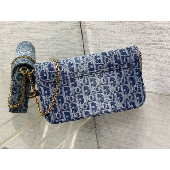 Replica Dior Saddle Chain Pouch Blue Denim Oblique Jacquard Replica Dior Saddle Chain Pouch Blue Denim Oblique Jacquard