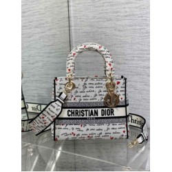 Fake Dior Lady D-Lite Medium Bag White and Red Je Vous Adore Motif Replica Replica Dior Lady D-Lite Medium Bag White and Red Je Vous Adore Motif