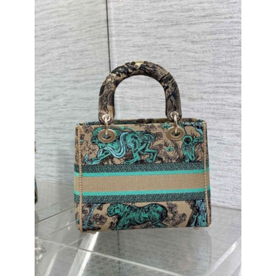 Replica Dior Dioriviera Lady D-Lite Medium Bag Raffia with Green Toile de Jouy Sauvage Embroidery Fake Dior Dioriviera Lady D-Lite Medium Bag Raffia with Green Toile de Jouy Sauvage Embroidery Replica
