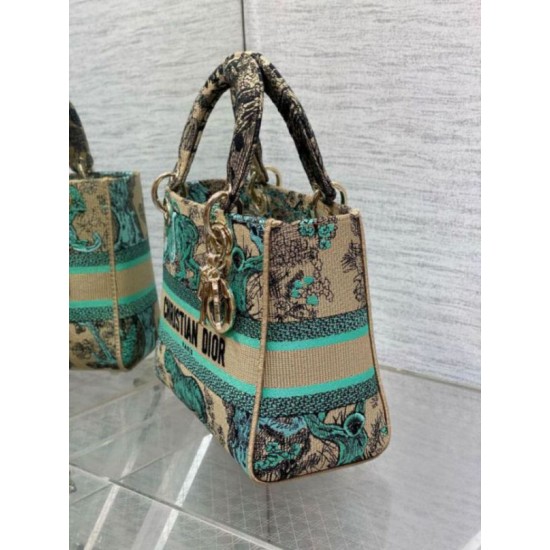 Replica Dior Dioriviera Lady D-Lite Medium Bag Raffia with Green Toile de Jouy Sauvage Embroidery Fake Dior Dioriviera Lady D-Lite Medium Bag Raffia with Green Toile de Jouy Sauvage Embroidery Replica