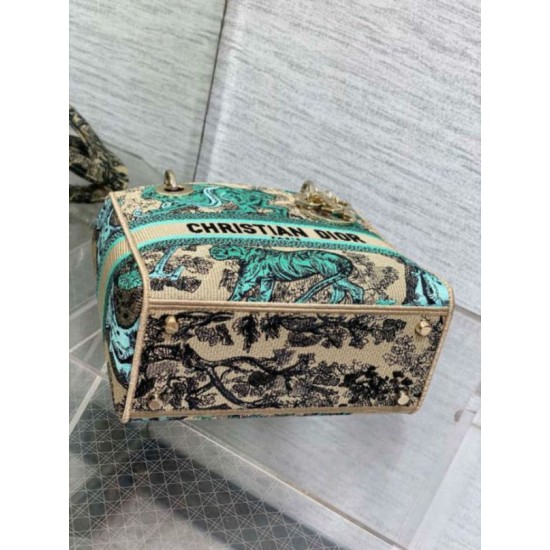 Replica Dior Dioriviera Lady D-Lite Medium Bag Raffia with Green Toile de Jouy Sauvage Embroidery Fake Dior Dioriviera Lady D-Lite Medium Bag Raffia with Green Toile de Jouy Sauvage Embroidery Replica