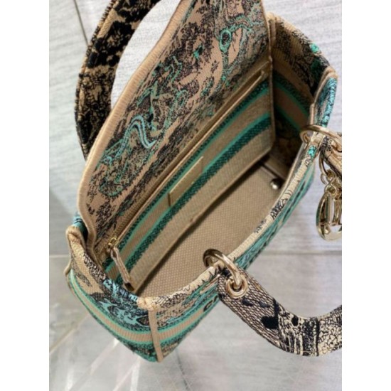 Replica Dior Dioriviera Lady D-Lite Medium Bag Raffia with Green Toile de Jouy Sauvage Embroidery Fake Dior Dioriviera Lady D-Lite Medium Bag Raffia with Green Toile de Jouy Sauvage Embroidery Replica