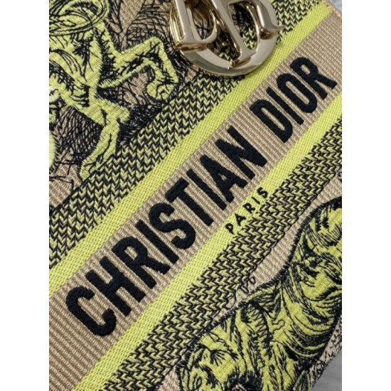 Replica Dior Dioriviera Lady D-Lite Medium Bag Raffia with Lime Toile de Jouy Sauvage Embroidery Replica Dior Dioriviera Lady D-Lite Medium Bag Raffia with Lime Toile de Jouy Sauvage Embroidery