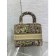 Replica Dior Dioriviera Lady D-Lite Medium Bag Raffia with Lime Toile de Jouy Sauvage Embroidery Replica Dior Dioriviera Lady D-Lite Medium Bag Raffia with Lime Toile de Jouy Sauvage Embroidery