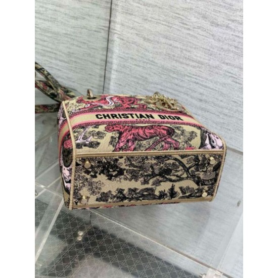 Replica Dior Dioriviera Lady D-Lite Medium Bag Raffia with Pink Toile de Jouy Sauvage Embroidery Fake Dior Dioriviera Lady D-Lite Medium Bag Raffia with Pink Toile de Jouy Sauvage Embroidery Replica