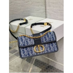 Replica Dior 30 Montaigne East-West Bag with Chain Blue Denim Oblique Jacquard Replica Dior 30 Montaigne East-West Bag with Chain Blue Denim Oblique Jacquard