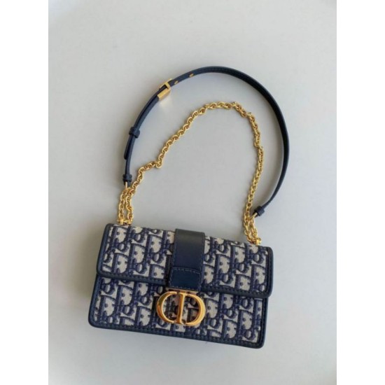 Fake Dior 30 Montaigne East-West Bag with Chain Blue Oblique Jacquard Replica Replica Dior 30 Montaigne East-West Bag with Chain Blue Oblique Jacquard