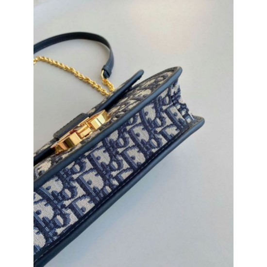 Fake Dior 30 Montaigne East-West Bag with Chain Blue Oblique Jacquard Replica Replica Dior 30 Montaigne East-West Bag with Chain Blue Oblique Jacquard
