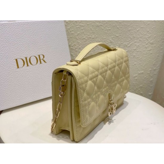Replica Dior Miss Dior Top Handle Bag Pastel Yellow Cannage Lambskin Replica Dior Miss Dior Top Handle Bag Pastel Yellow Cannage Lambskin