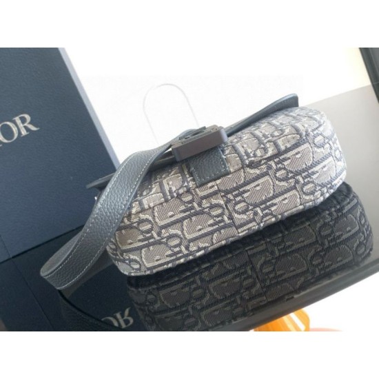 Replica Dior Mini Saddle Messenger Bag Grey Oblique Jacquard and Calfskin Replica Dior Mini Saddle Messenger Bag Grey Oblique Jacquard and Calfskin