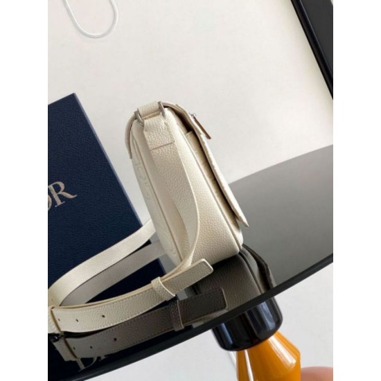 Replica Dior Men's Messenger Bag with Flap Beige Gravity Leather Replica Dior Men's Messenger Bag with Flap Beige Gravity Leather