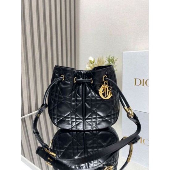 Replica Dior Nolita Medium Bag Black Macrocannage Lambskin Replica Dior Nolita Medium Bag Black Macrocannage Lambskin