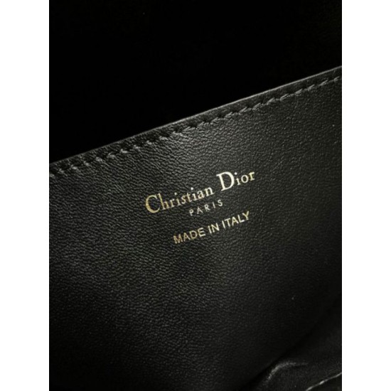 Replica Dior Nolita Medium Bag Black Macrocannage Lambskin Replica Dior Nolita Medium Bag Black Macrocannage Lambskin