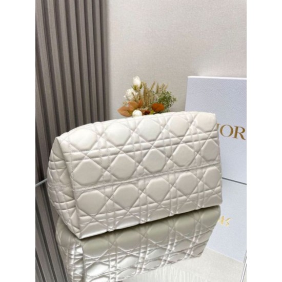 Fake Dior Toujours Large Bag White Macrocannage Calfskin Replica Replica Dior Toujours Large Bag White Macrocannage Calfskin