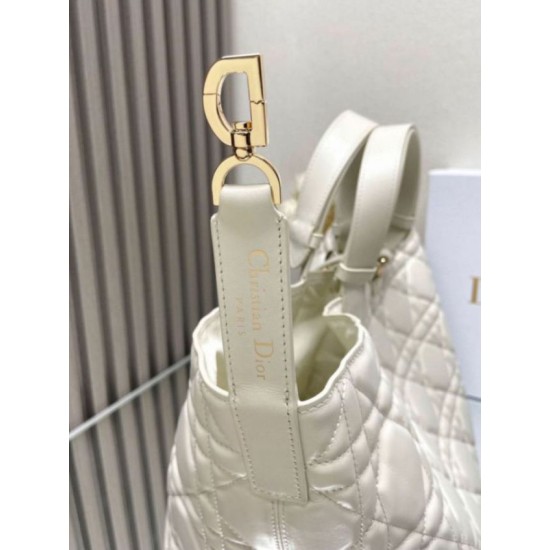 Fake Dior Toujours Large Bag White Macrocannage Calfskin Replica Replica Dior Toujours Large Bag White Macrocannage Calfskin