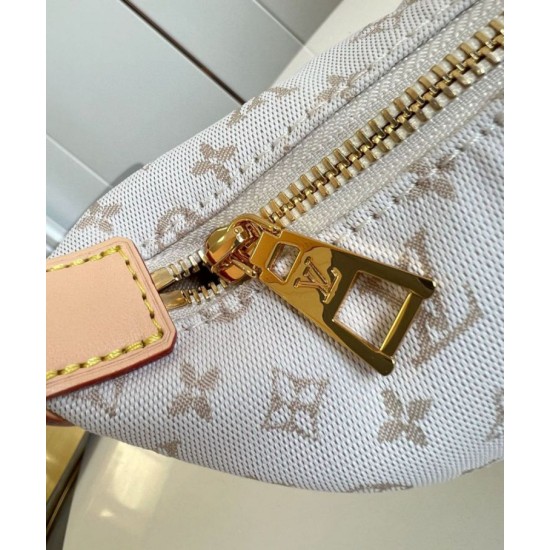 Replica Louis Vuitton Hills Pochette Monogram Polyamide M12433 Fake Louis Vuitton Hills Pochette Monogram Polyamide M12433 Replica
