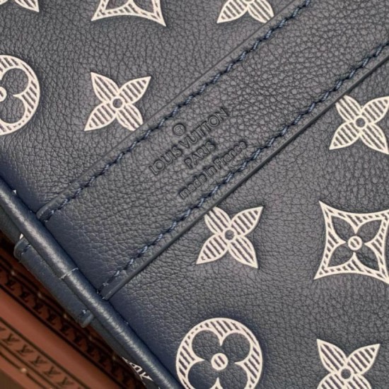 Replica Louis Vuitton Keepall Bandouliere 50 Bag Monogram Shadow M24953 Replica Louis Vuitton Keepall Bandouliere 50 Bag Monogram Shadow M24953