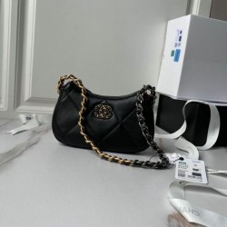 Replica Chanel 19 Clutch With Chain Black AP3763