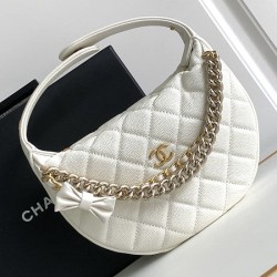 Replica Chanel Grained Calfskin Pouch White AP3943