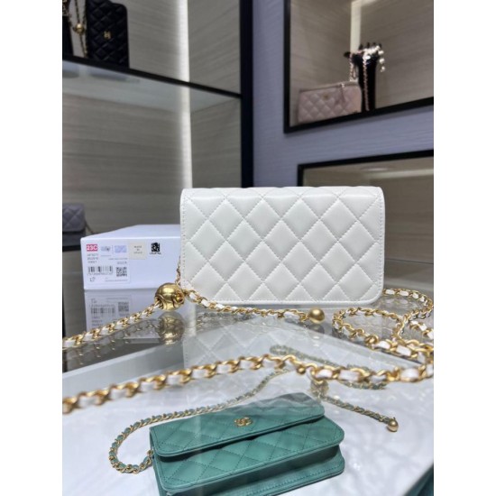 Fake Chanel Lambskin Chain Wallet AP3071 White Replica