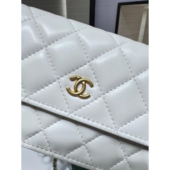 Fake Chanel Lambskin Chain Wallet AP3071 White Replica