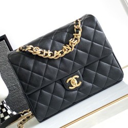 Replica Chanel Lambskin Flap Shoulder Bag Black AS3896
