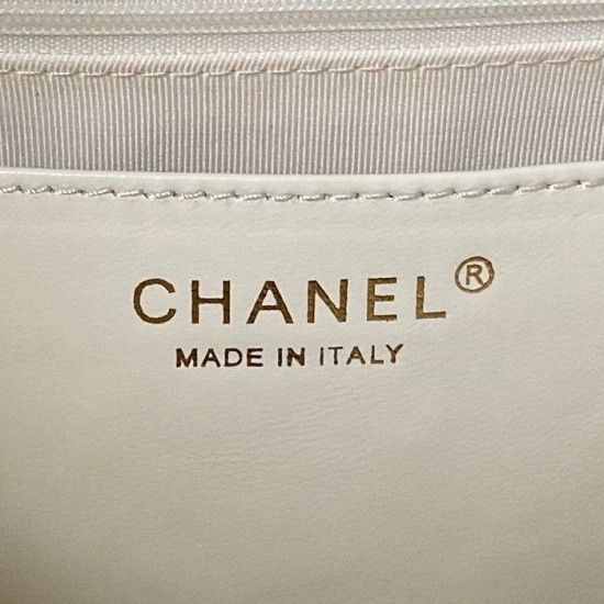Replica Chanel Lambskin Hobo Bag White AS4777