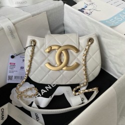 Replica Chanel Lambskin Small Messenger Bag White AS4609