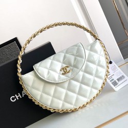 Fake Chanel Patent Leather Clutch White AP3585 Replica