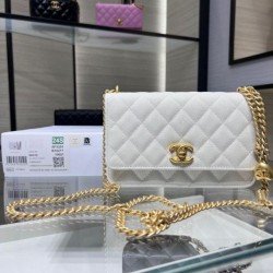 Replica Chanel Woc Chain Wallet AP3201 White