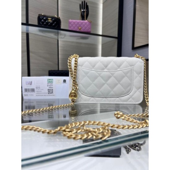 Replica Chanel Woc Chain Wallet AP3201 White