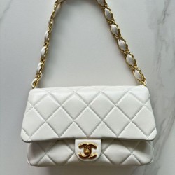 Replica Chanel Shoulder bag AS5176 white