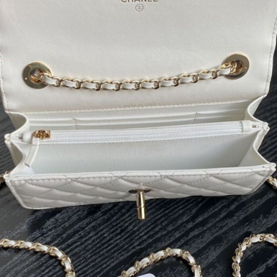 Replica Chanel Woc 24B Trendy CC Flap Bag AP4184 White