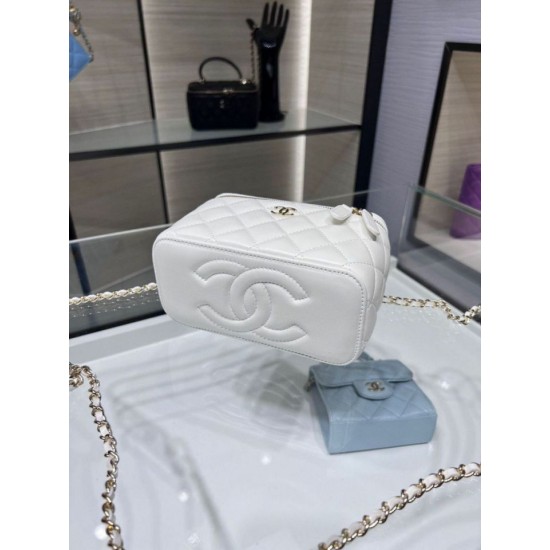 Replica Chanel 24K Vanity Chain Bag AP2199 White