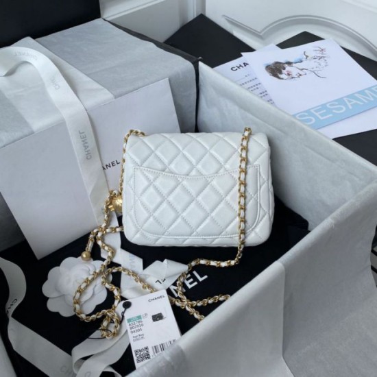 Replica Chanel Mini Shoulder Bag AS1786 White