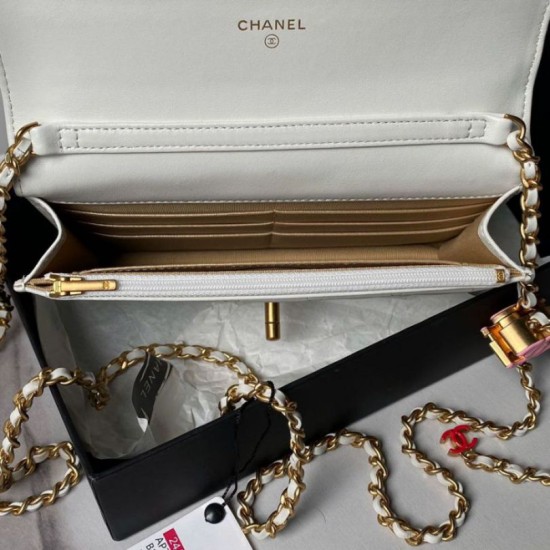 Fake Chanel Wallet On Chain AP3938 White Replica