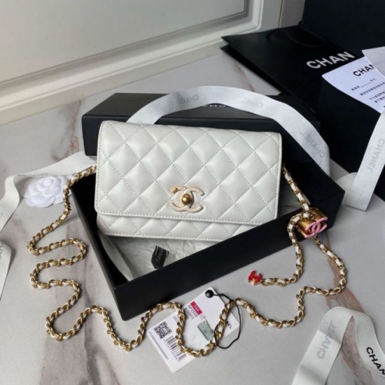 Fake Chanel Wallet On Chain AP3938 White Replica