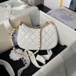 Fake Chanel Shoulder bag AS3786 White Replica