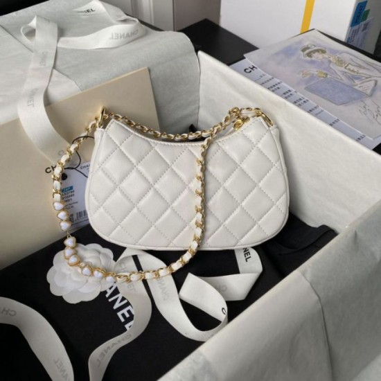 Fake Chanel Shoulder bag AS3786 White Replica