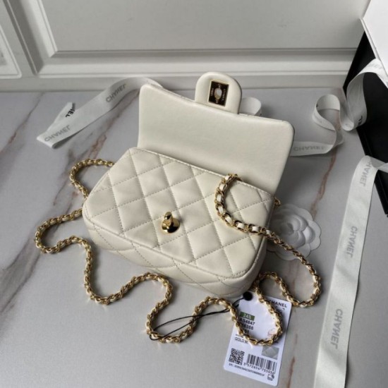 Replica Chanel Mini flap bag with top handle AS4847