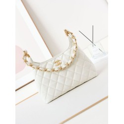 Replica Chanel High-end Hobo Bag AS4923/AS4922 White